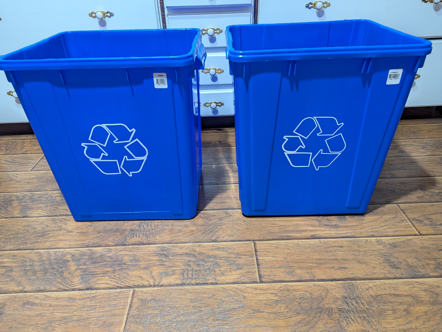 Recycling Bins (83 L / 22 Gallon) (two available)