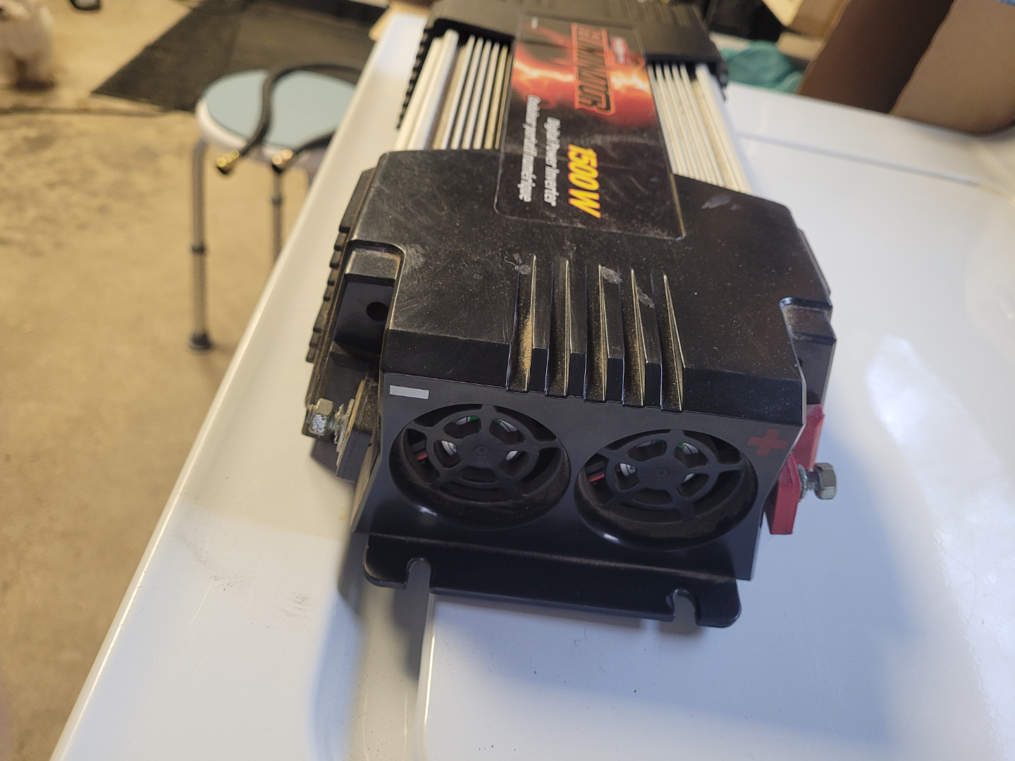 MotoMaster Eliminator 1500W Power Inverter - photo 3