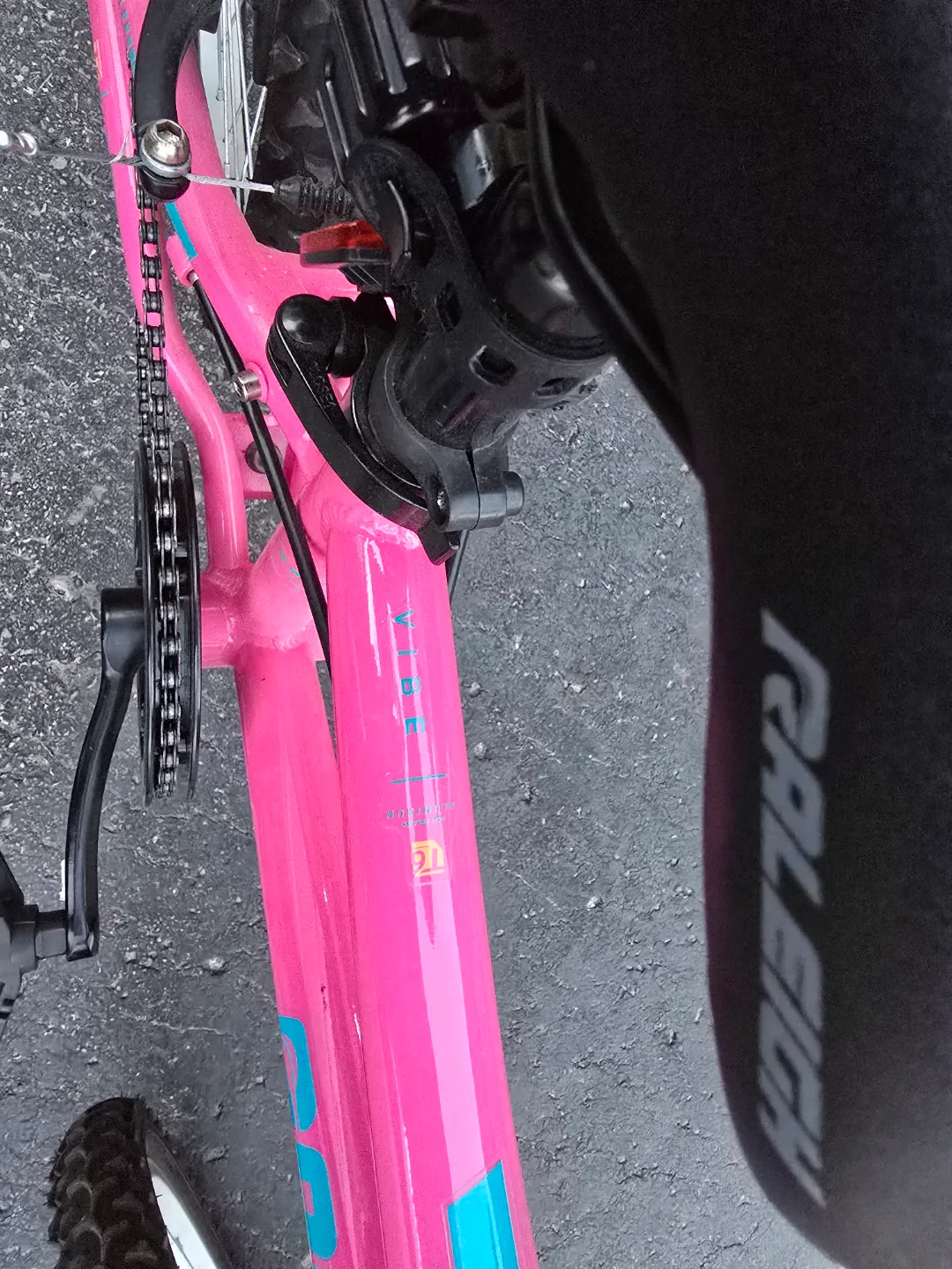 Raleigh Girls' Bike - Pink - 20 inch Wheels image indicator(6)