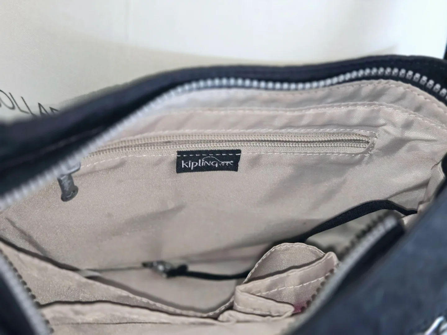 Kipling Black Crossbody Bag image indicator(3)