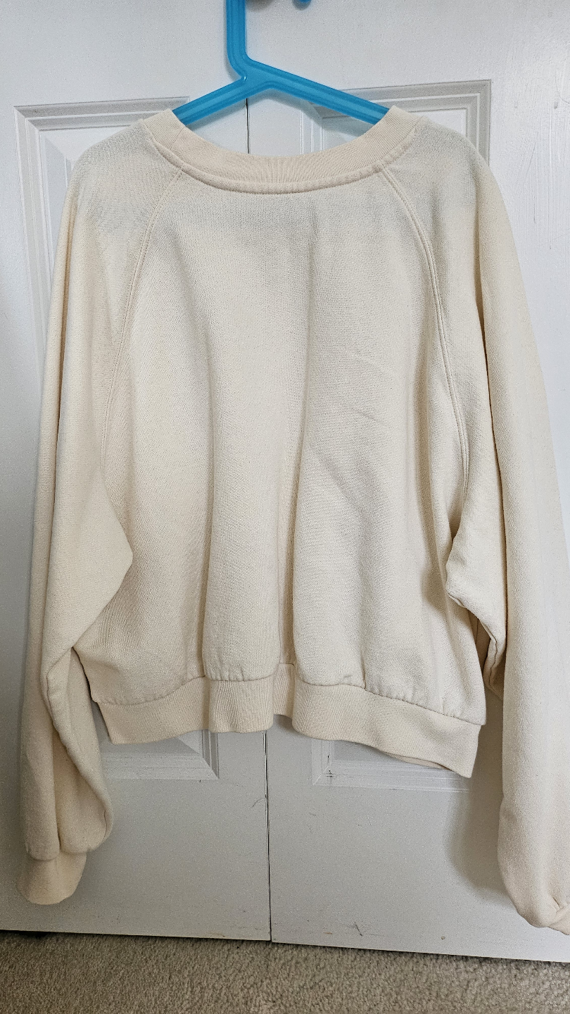 Levi's Cream Cropped Sweatshirt and Joggers Set - photo 3