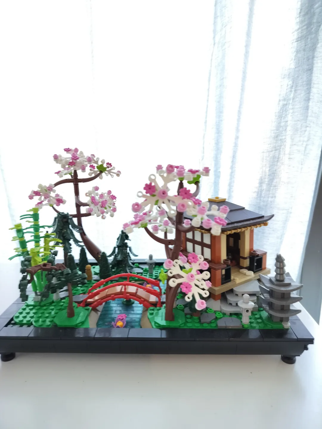 LEGO Japanese Tranquil Garden image indicator(3)
