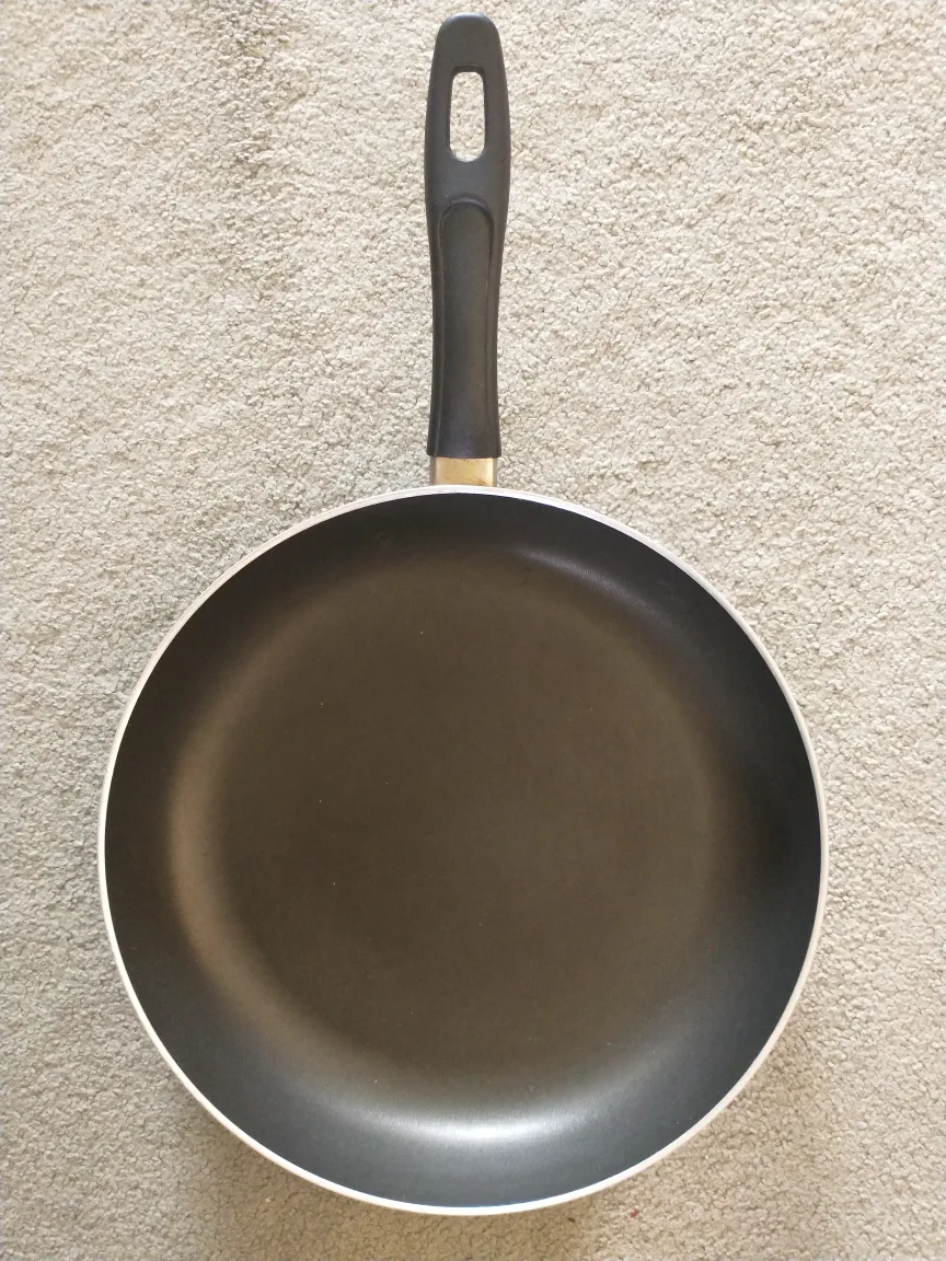 Like New 12" Lagostina Non-stick Frying Pan thumbnail