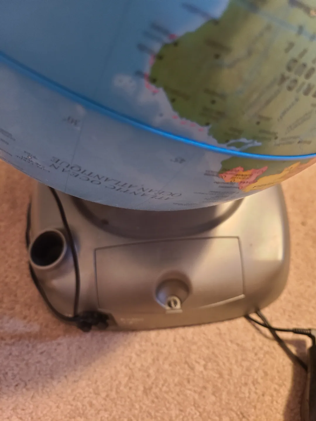 Oregon Scientific SmartGlobe Deluxe Edition Talking Globe image indicator(10)
