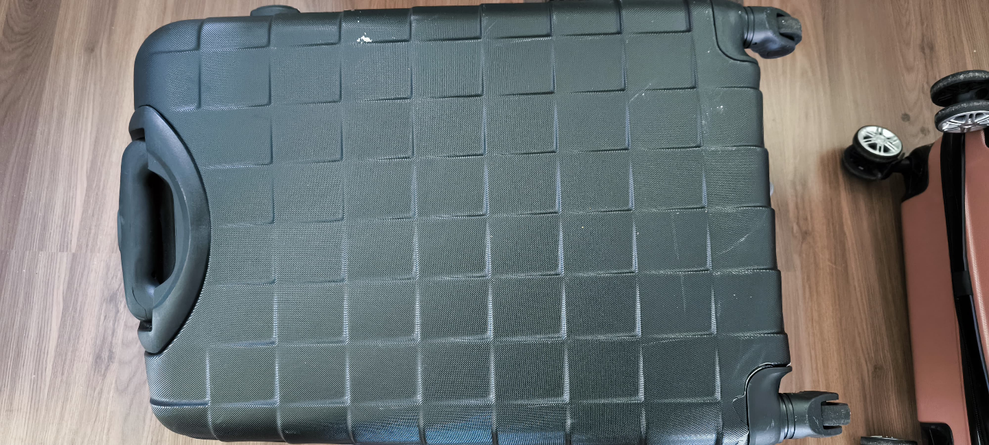 Set of Two Carry-On Suitcases - photo 2