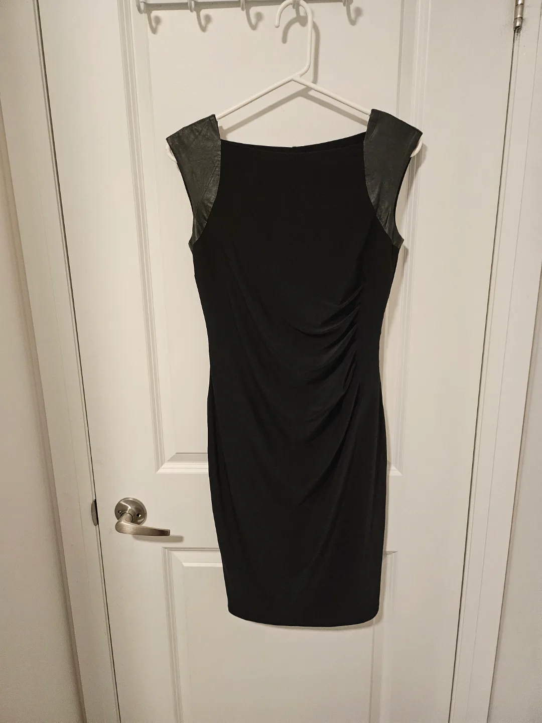 Anne Klein Black Dress Size 2 thumbnail