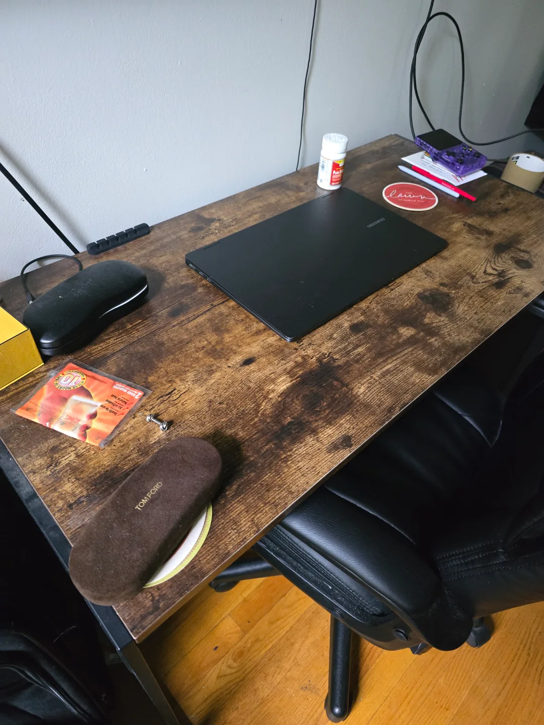 Dark Wood Look Computer Desk thumbnail