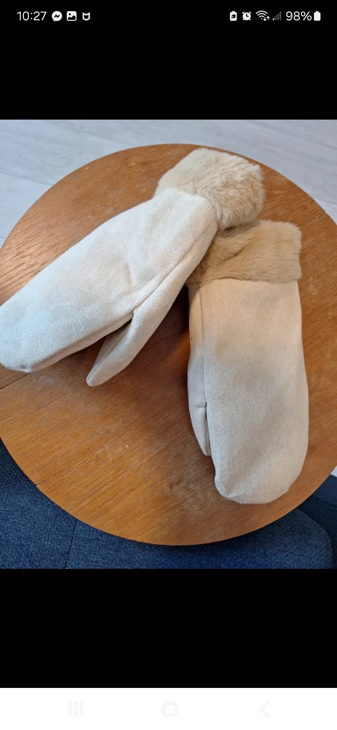 Women's Winter Gloves Bundle - Three Pairs thumbnail