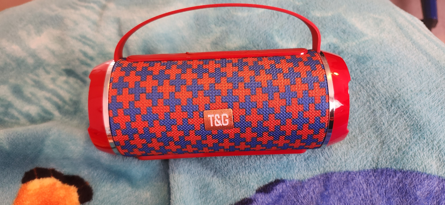 Portable Bluetooth Speaker - Red & Blue