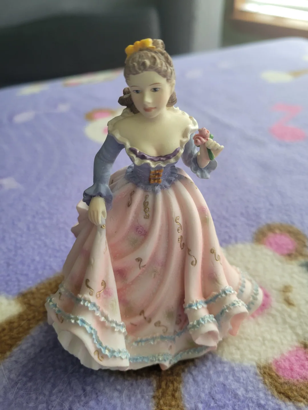 Leonardo Collection figurine Caroline 1997 thumbnail