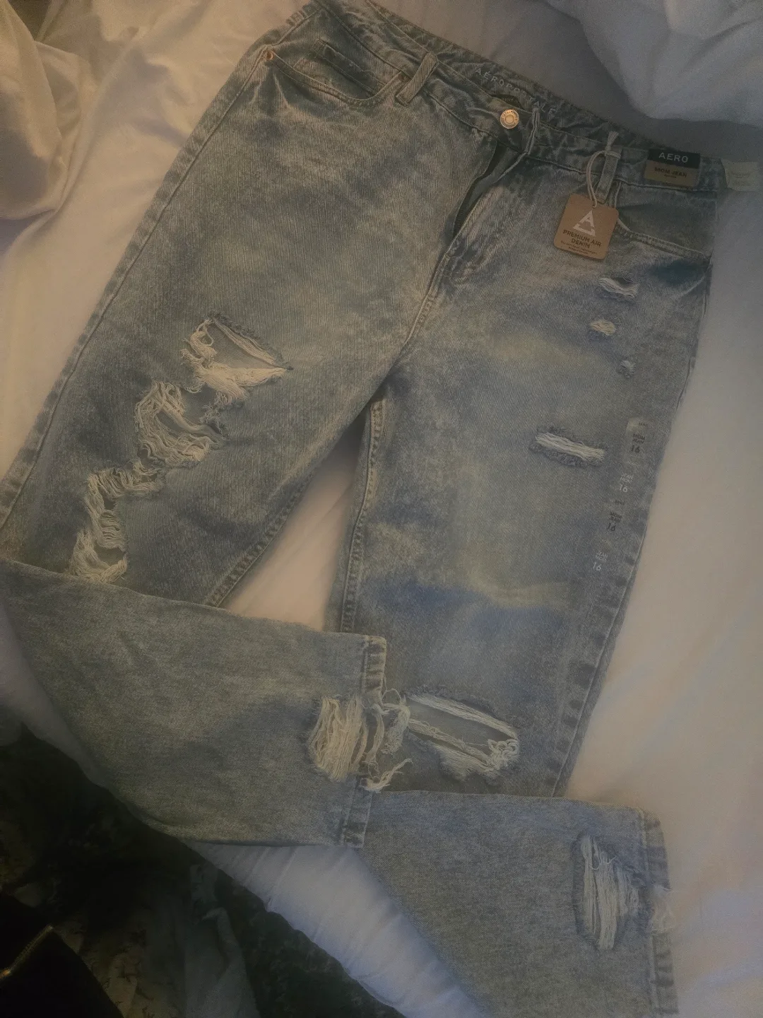 Aeropostale Mom Jean - Size 16 - Light Wash - Distressed thumbnail