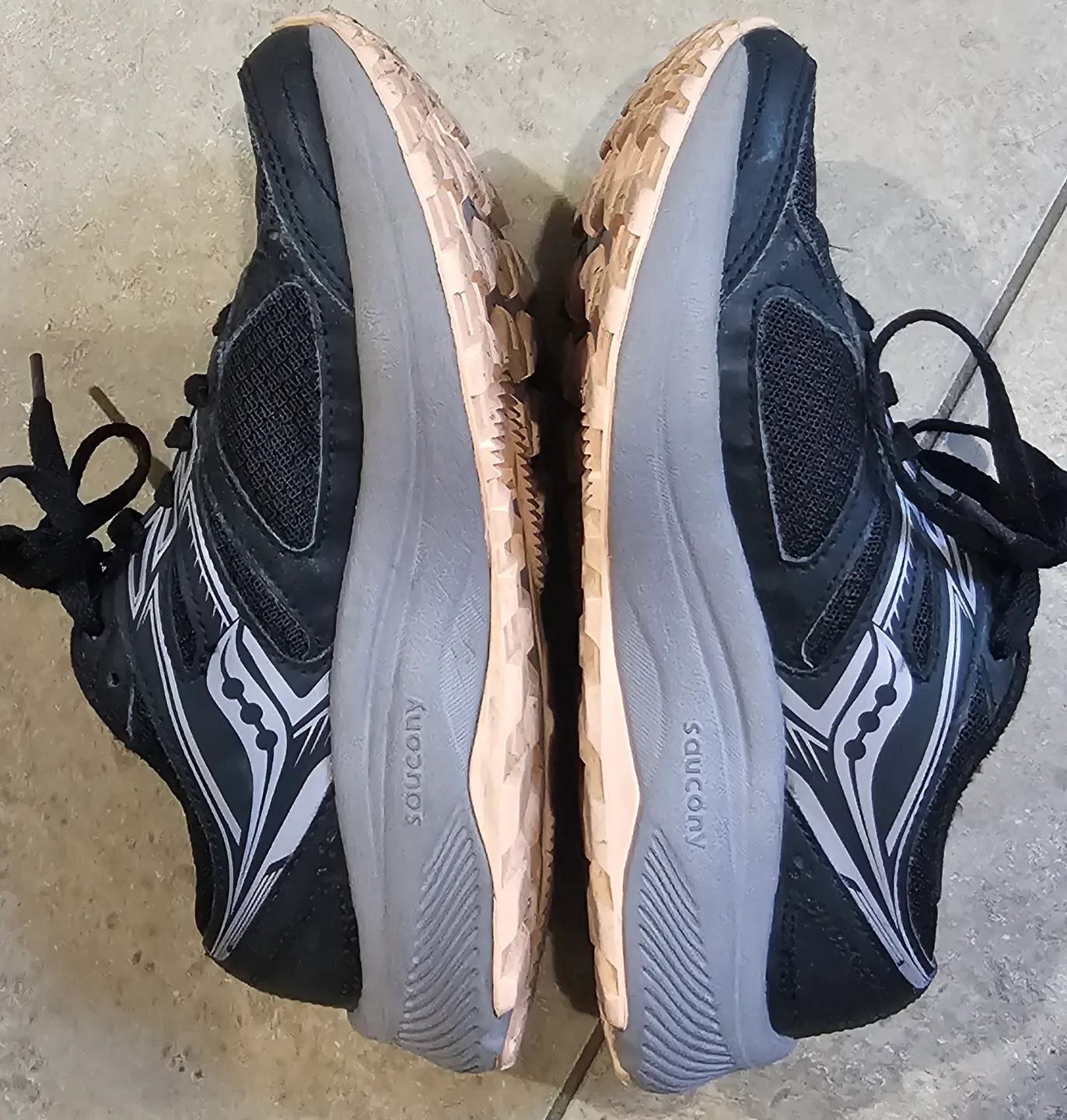 Saucony Women's Running Shoes image indicator(2)