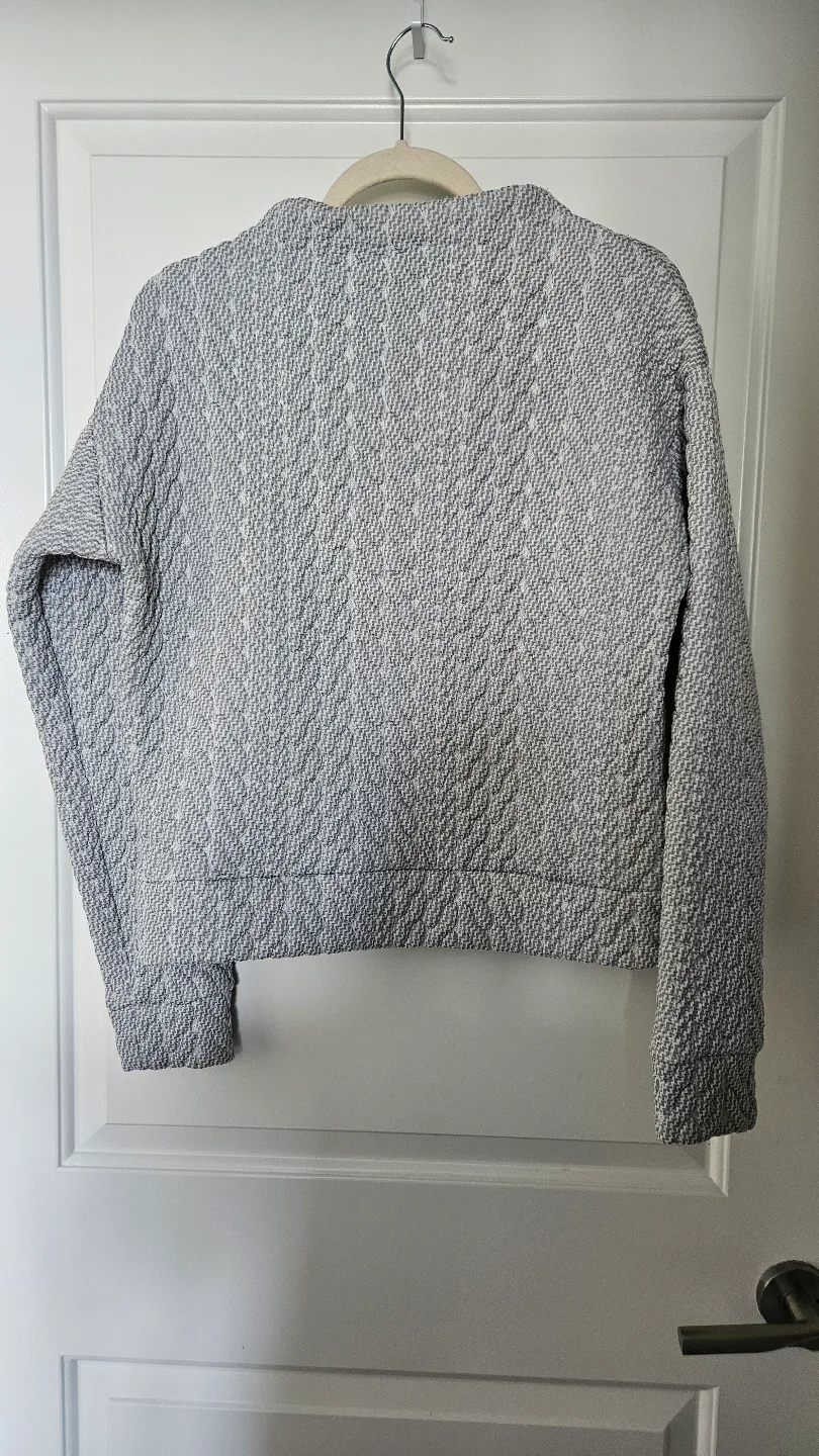 GapFit Small Grey Top and Sweater, Size Small image indicator(5)