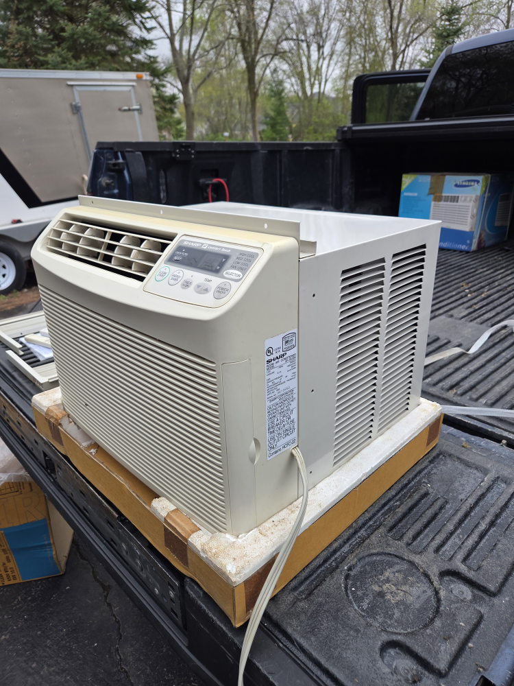 Sharp 6,500 BTU Window Air Conditioner w/Remote - photo 3
