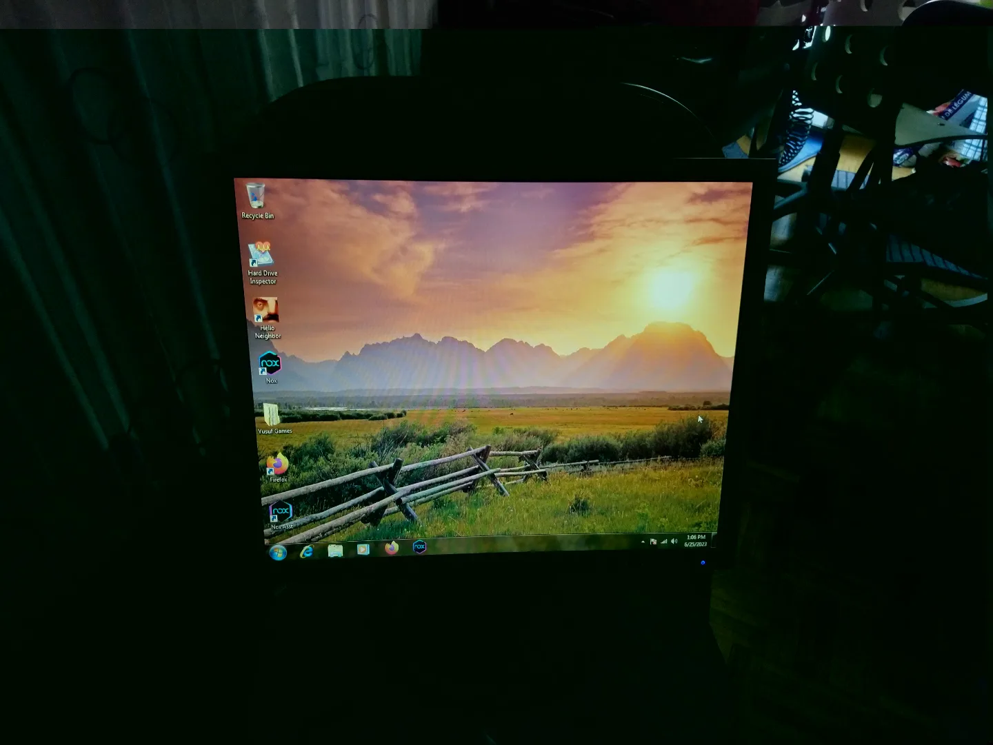 Samsung SyncMaster 17" LCD Monitor thumbnail