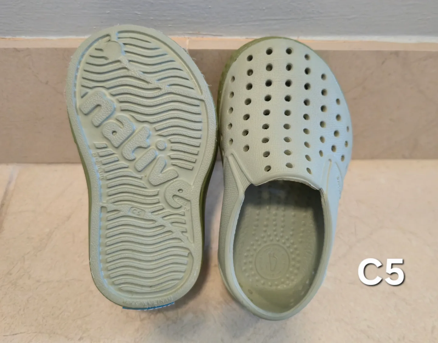 Native Shoes slip-on shoes - size C5 thumbnail