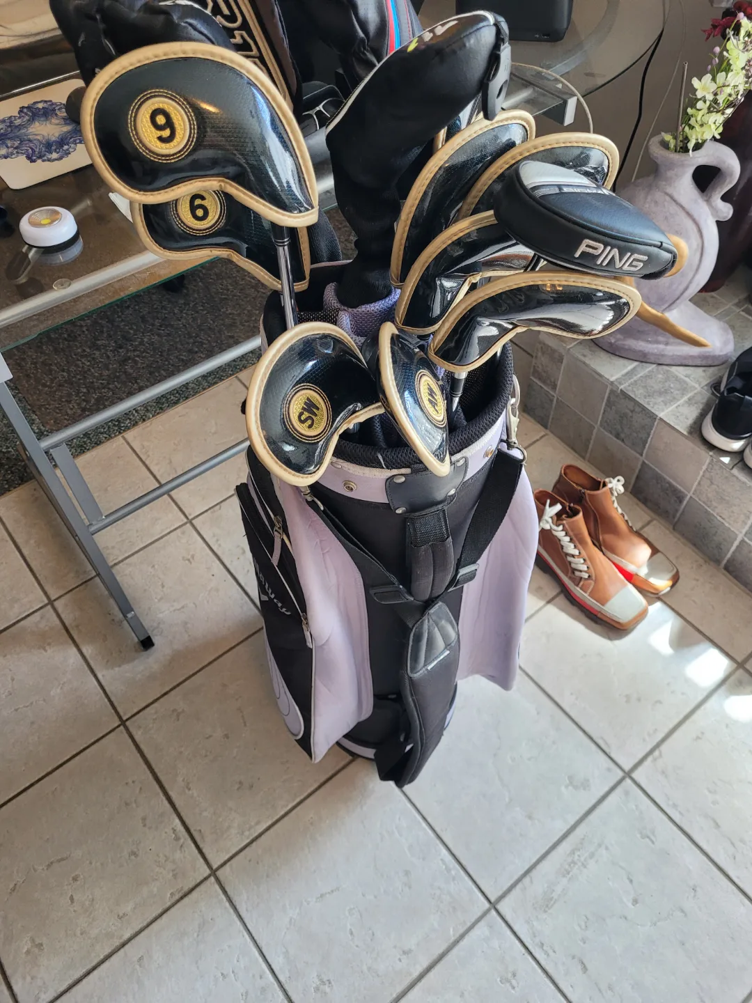 Complete TaylorMade set with Drivers, Irons etc thumbnail