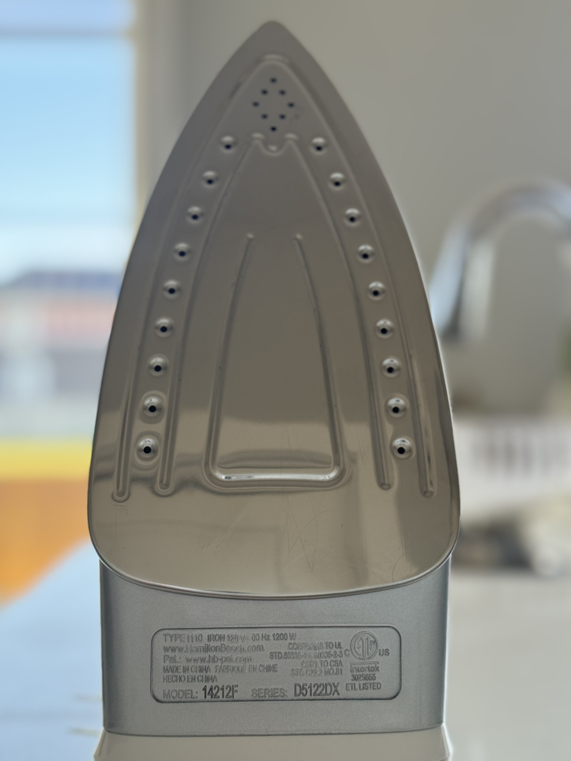 Hamilton Beach Retractable Cord Steam Iron-1200 watts-White - photo 2