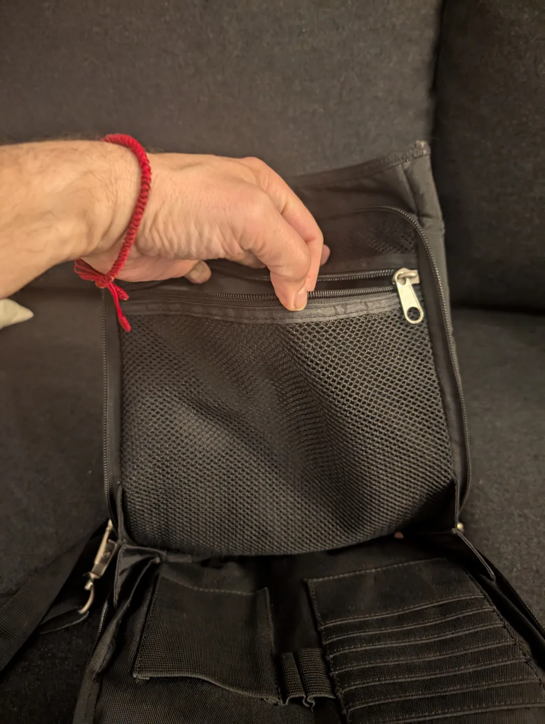 ROOTS MENS Leather & Nylon Crossbody Shoulder Bag image indicator(2)