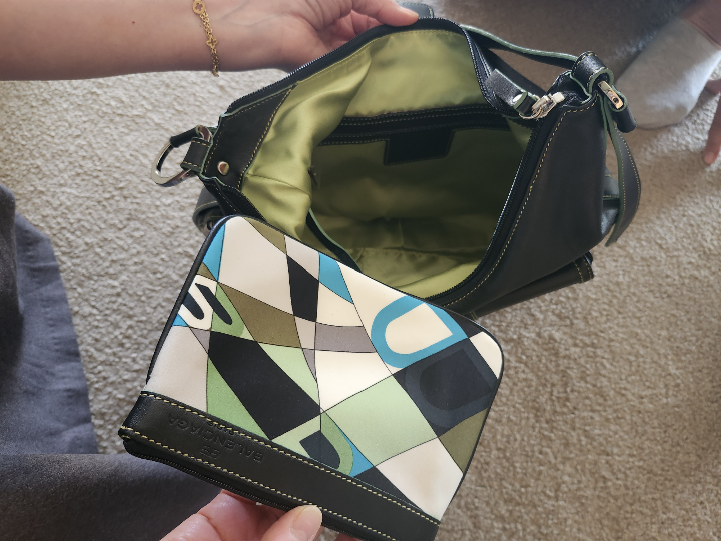 Balenciaga Black Leather Shoulder Bag with Multicoloured Detail - photo 2