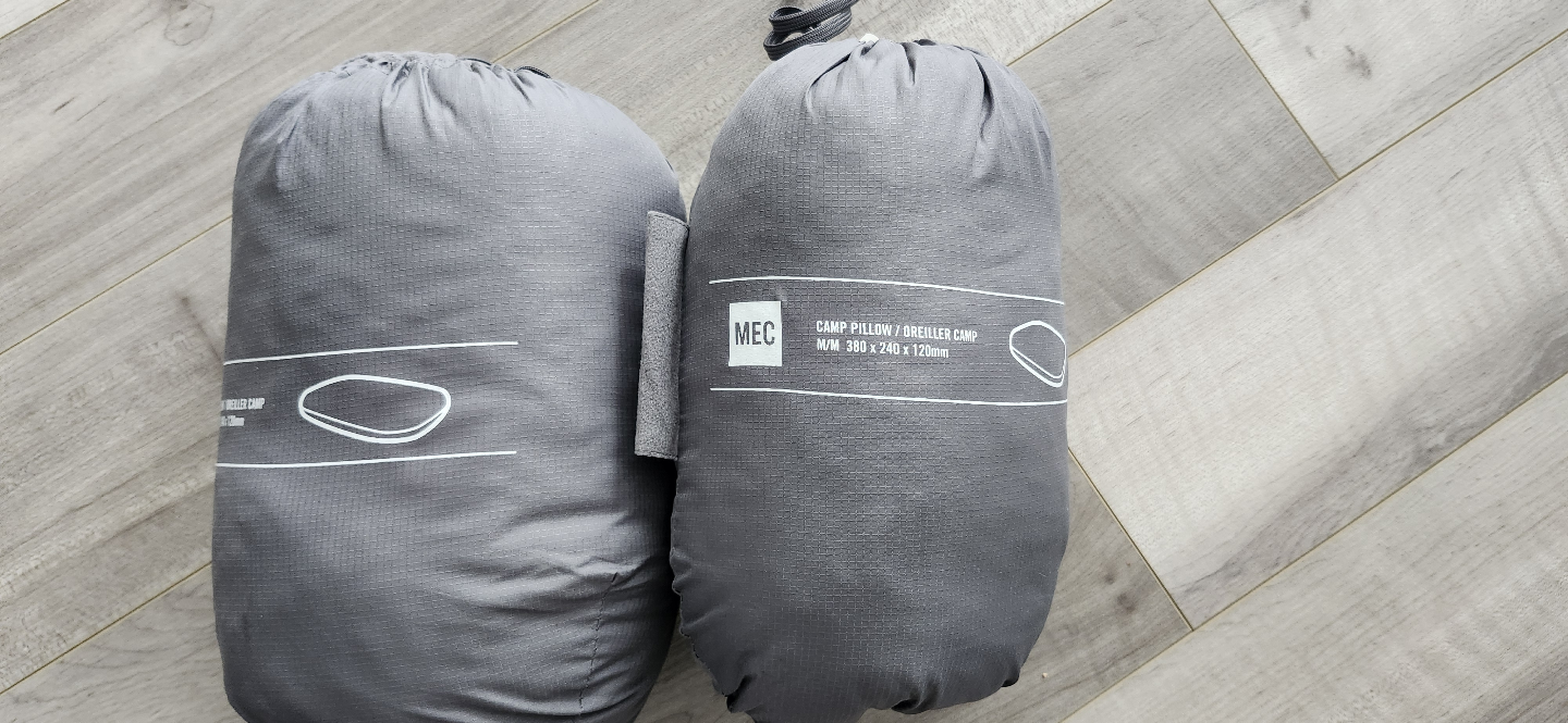 Pair of MEC Camp Pillows - photo 2