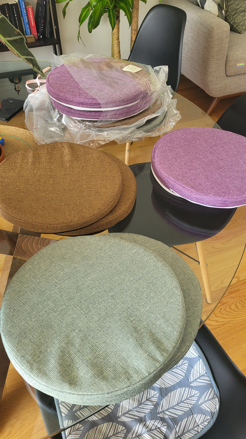 Round Chair Pads - photo 2