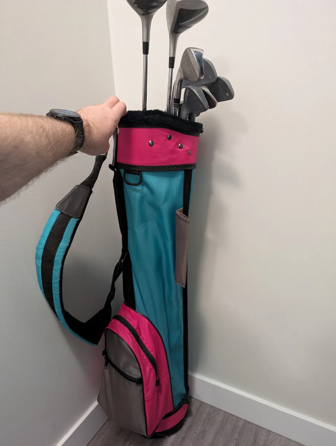 Retro Women's Golf Club Set with Bag thumbnail