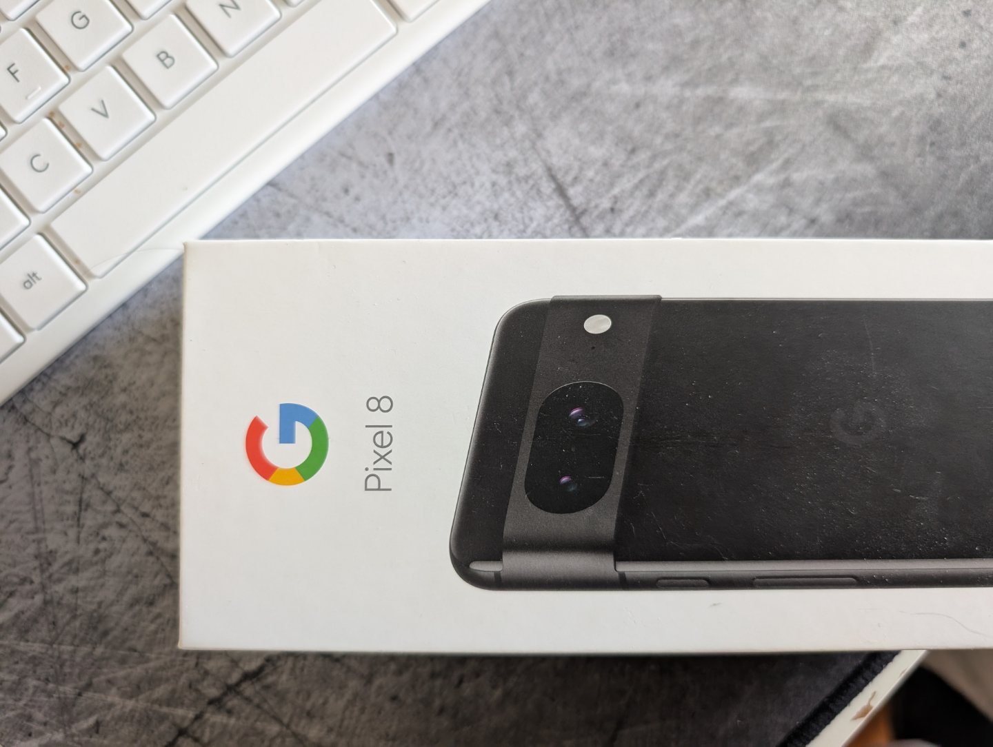 Google Pixel 8  unlocked Excellent condition - photo 3