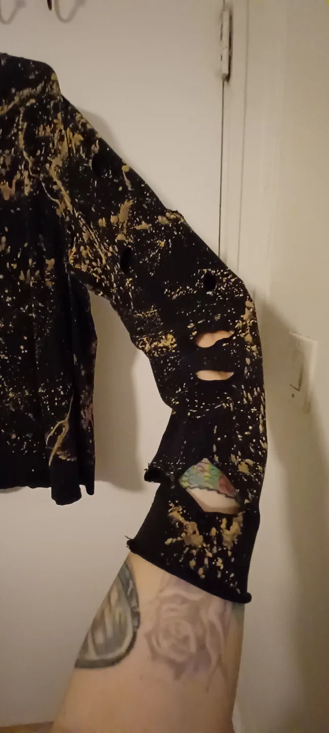 Unique Bleach-Dyed Long Sleeve Shirt image indicator(5)