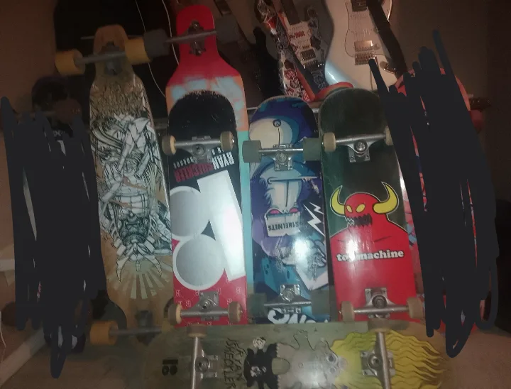 Lot of 6 skateboards and longboards thumbnail