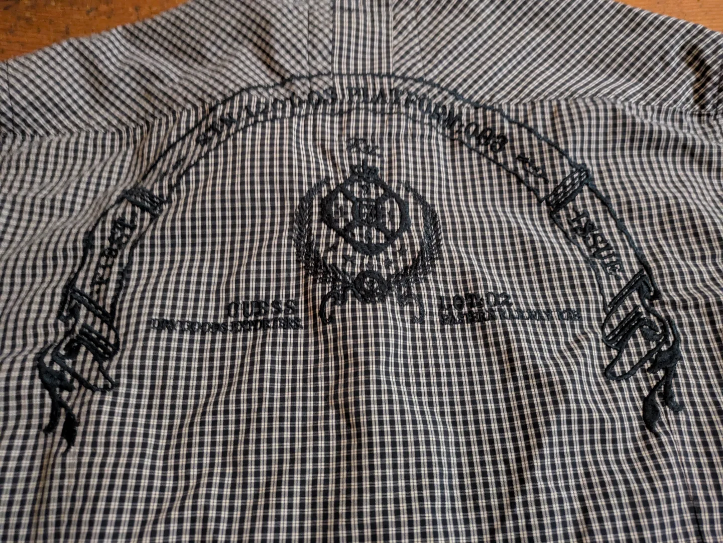 GUESS Men's Size L Long Sleeve Button-Down Shirt 🏒 image indicator(3)