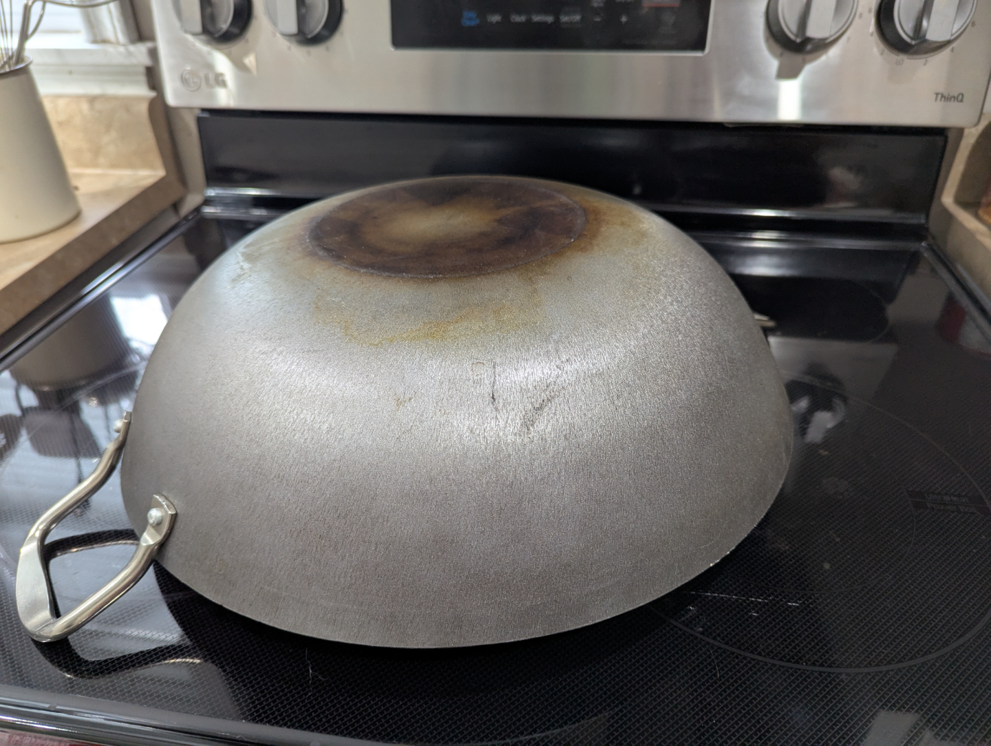 Used Cast Iron 16-inch Wok with Glass Lid - photo 4