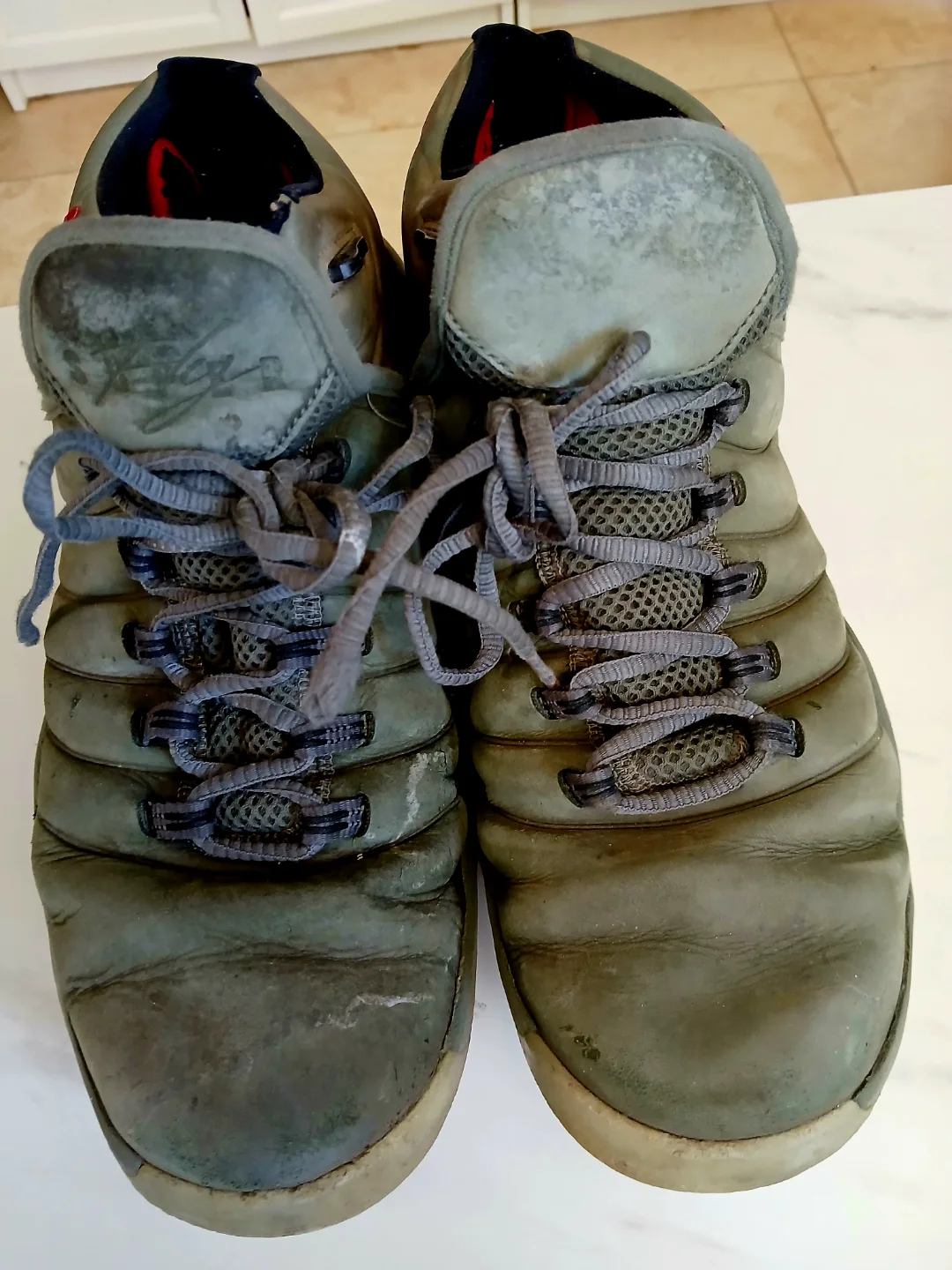 Jordan basketball shoes - Size 10.5 image indicator(2)