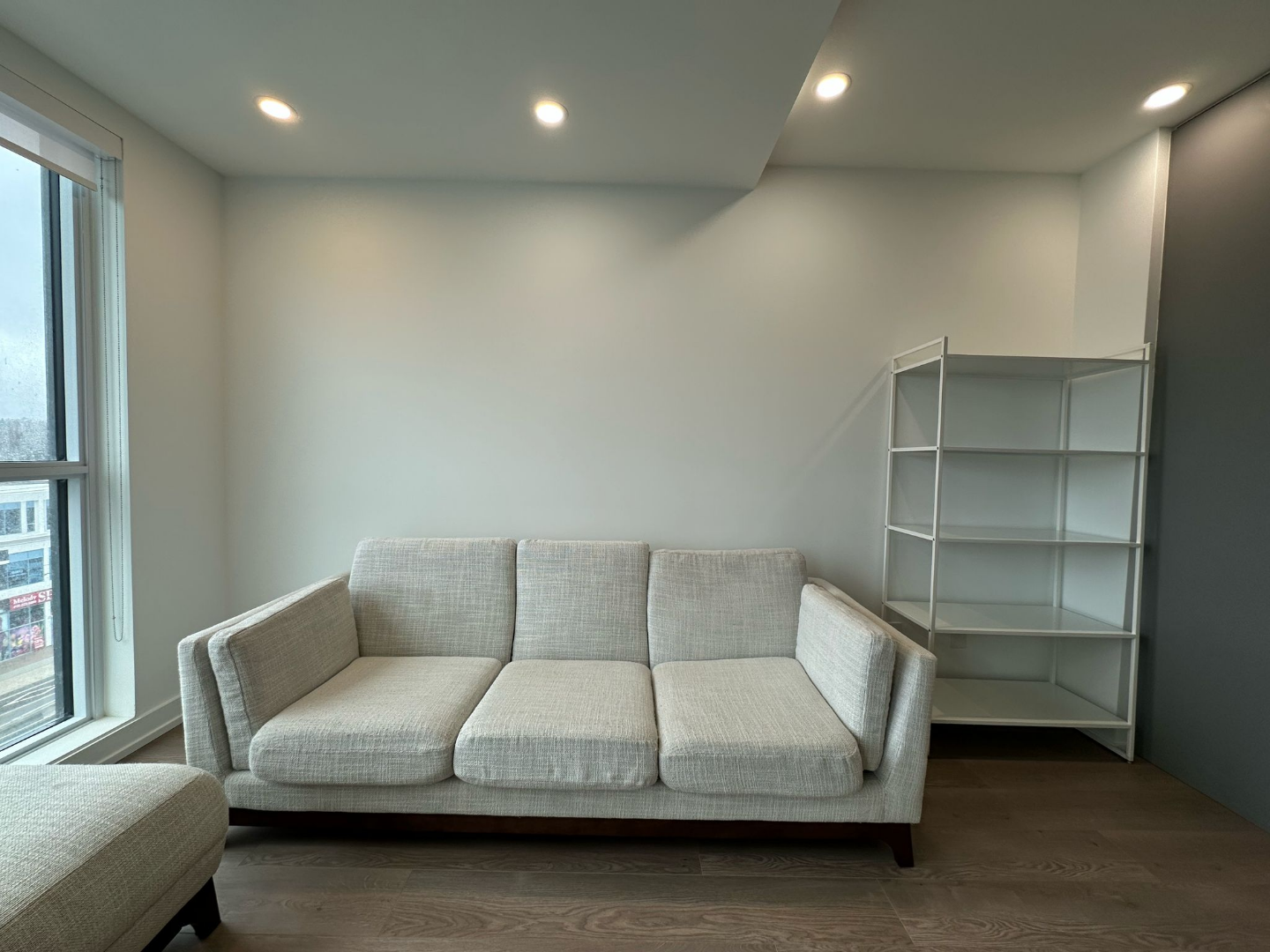 Modern and stylish Sofa + ottoman
