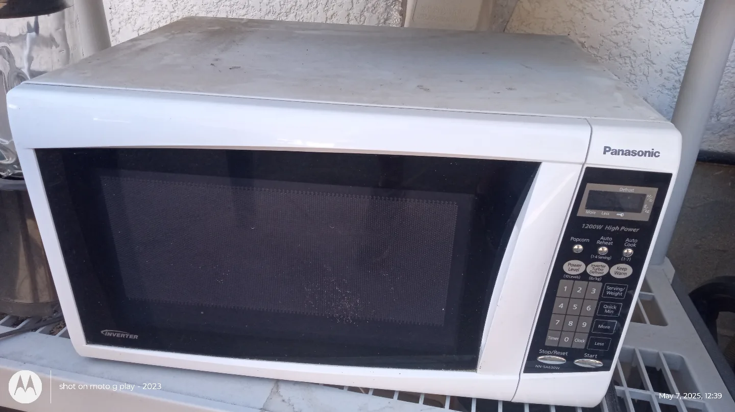 Panasonic 1200W Inverter Microwave thumbnail