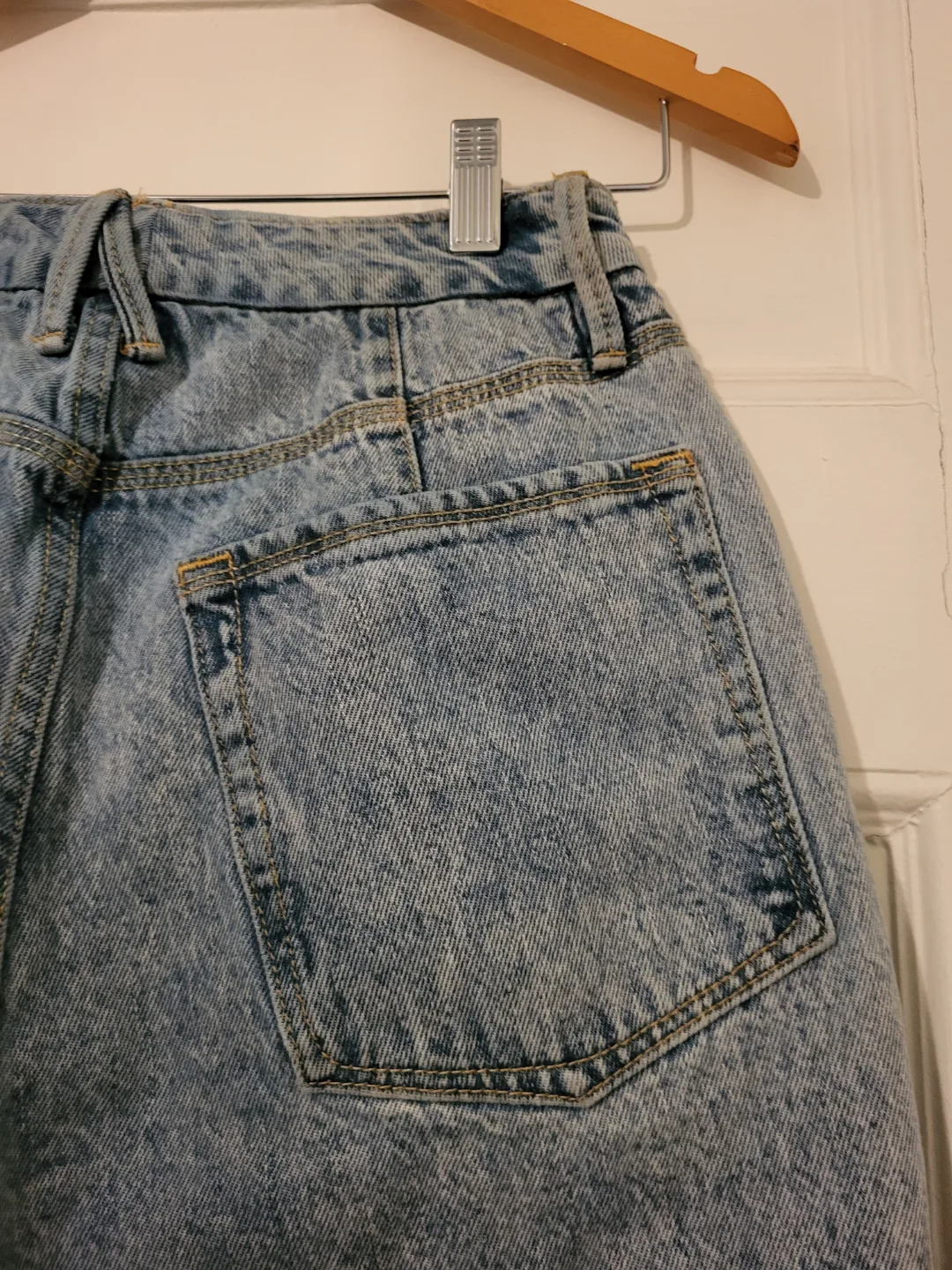 ❣️ Good American Petite 90s Jeans Size 2 Relaxed Fit - 26 x 28 image indicator(4)