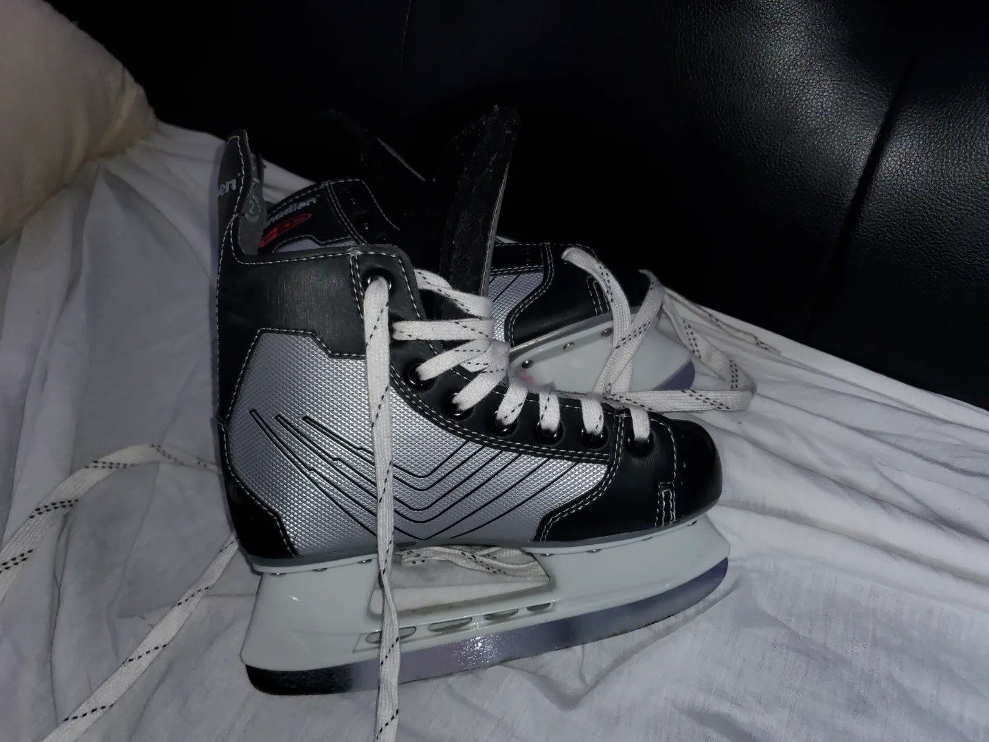 Canadien GDS Hockey Skates - Size 6 image indicator(2)