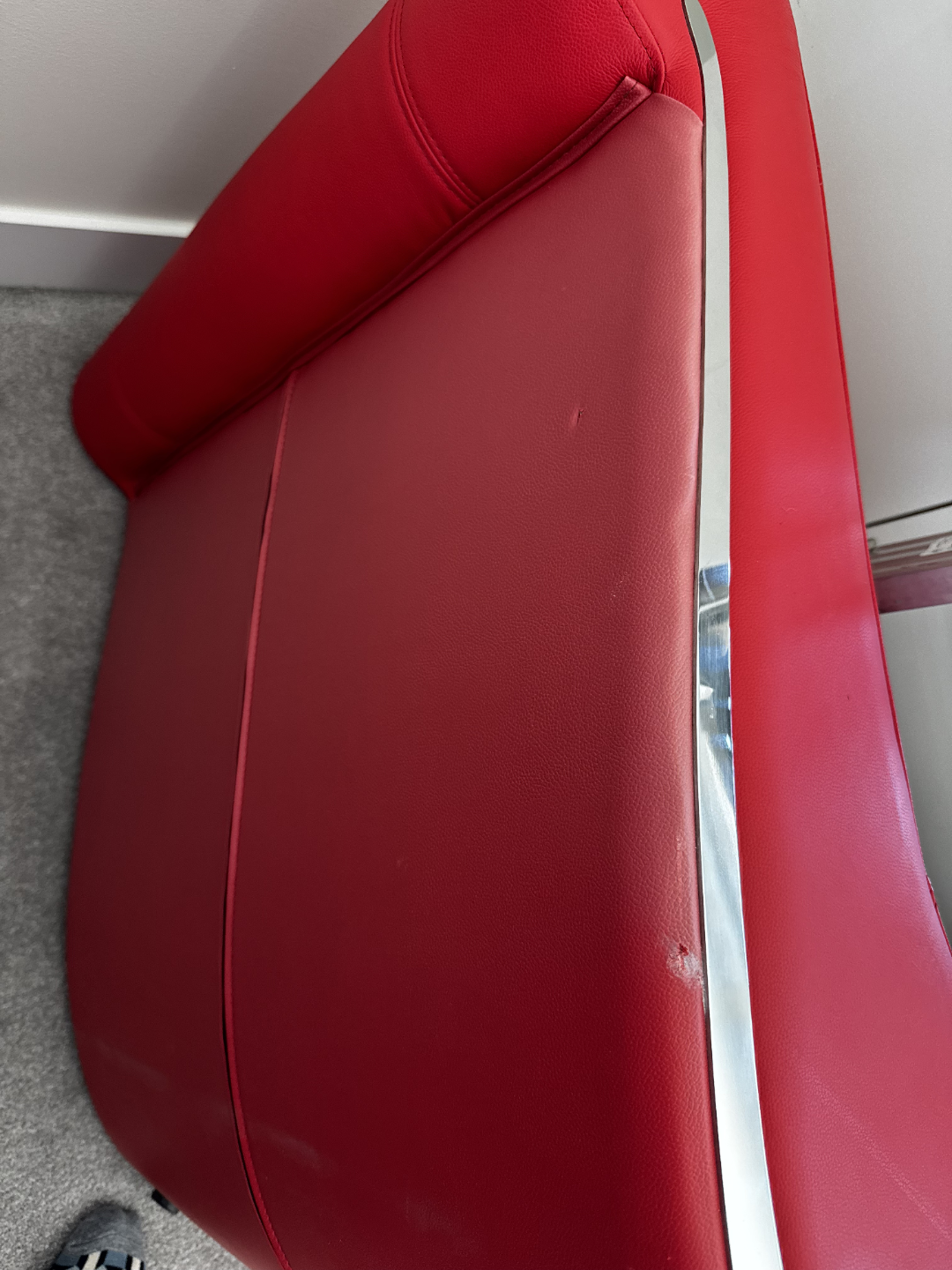 Red Leather Chaise Lounge - photo 2