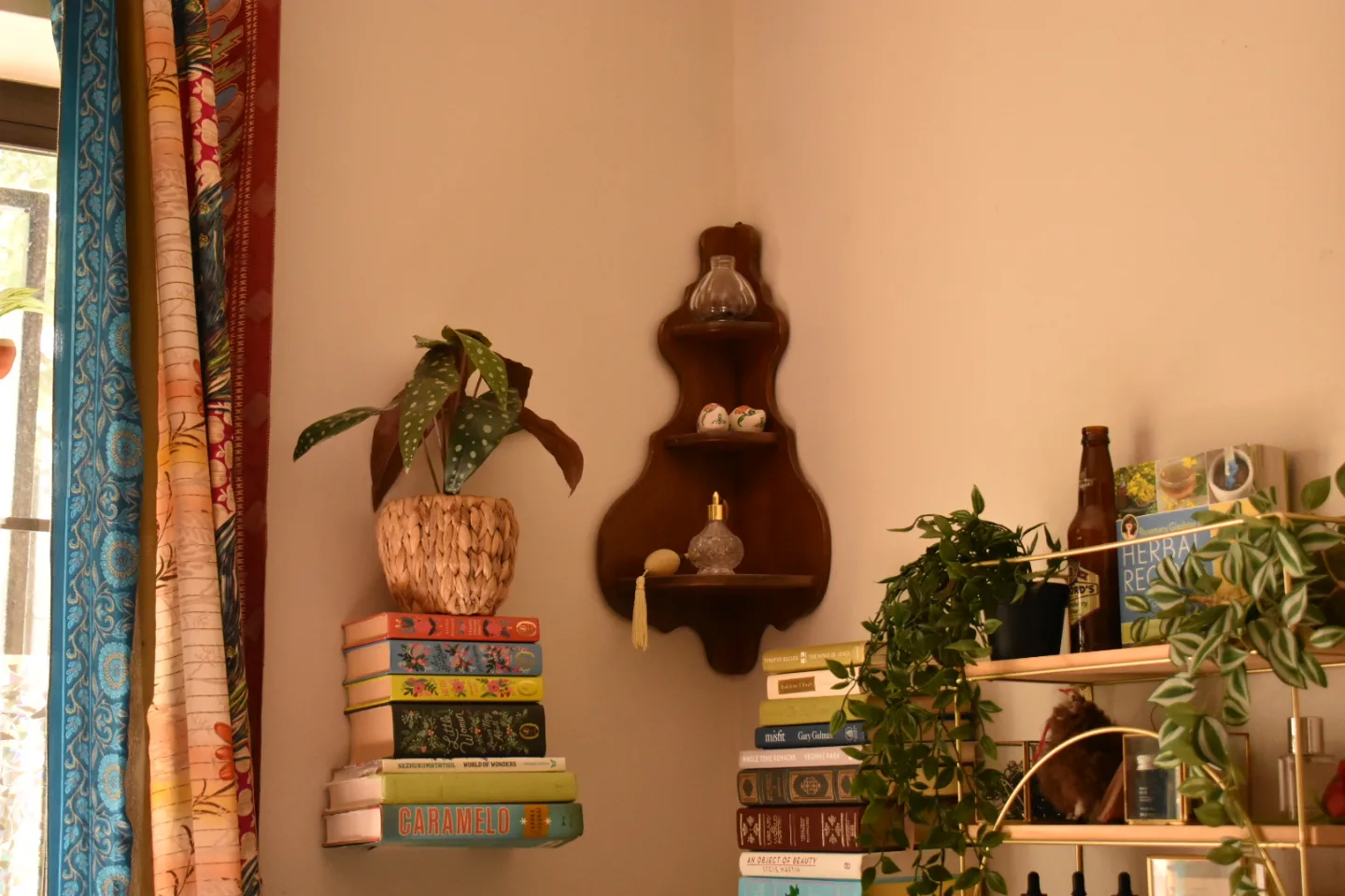 Antique Corner Apothecary Shelf thumbnail