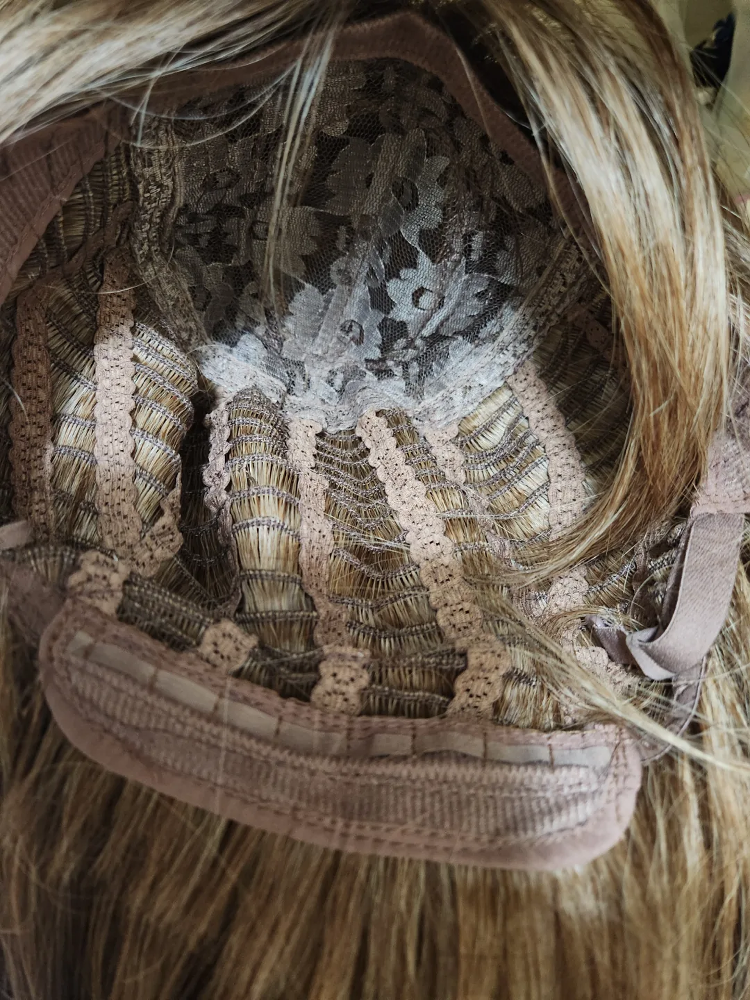 Brunette Wig with a Ponytail Wig Set image indicator(4)