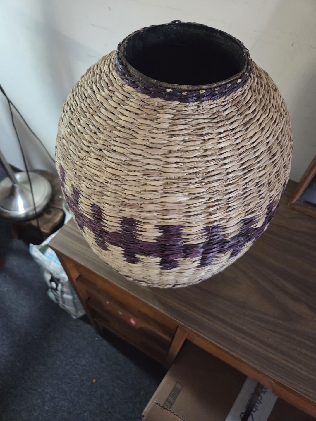 Large Woven Seagrass Vase with Purple Accents - photo 2