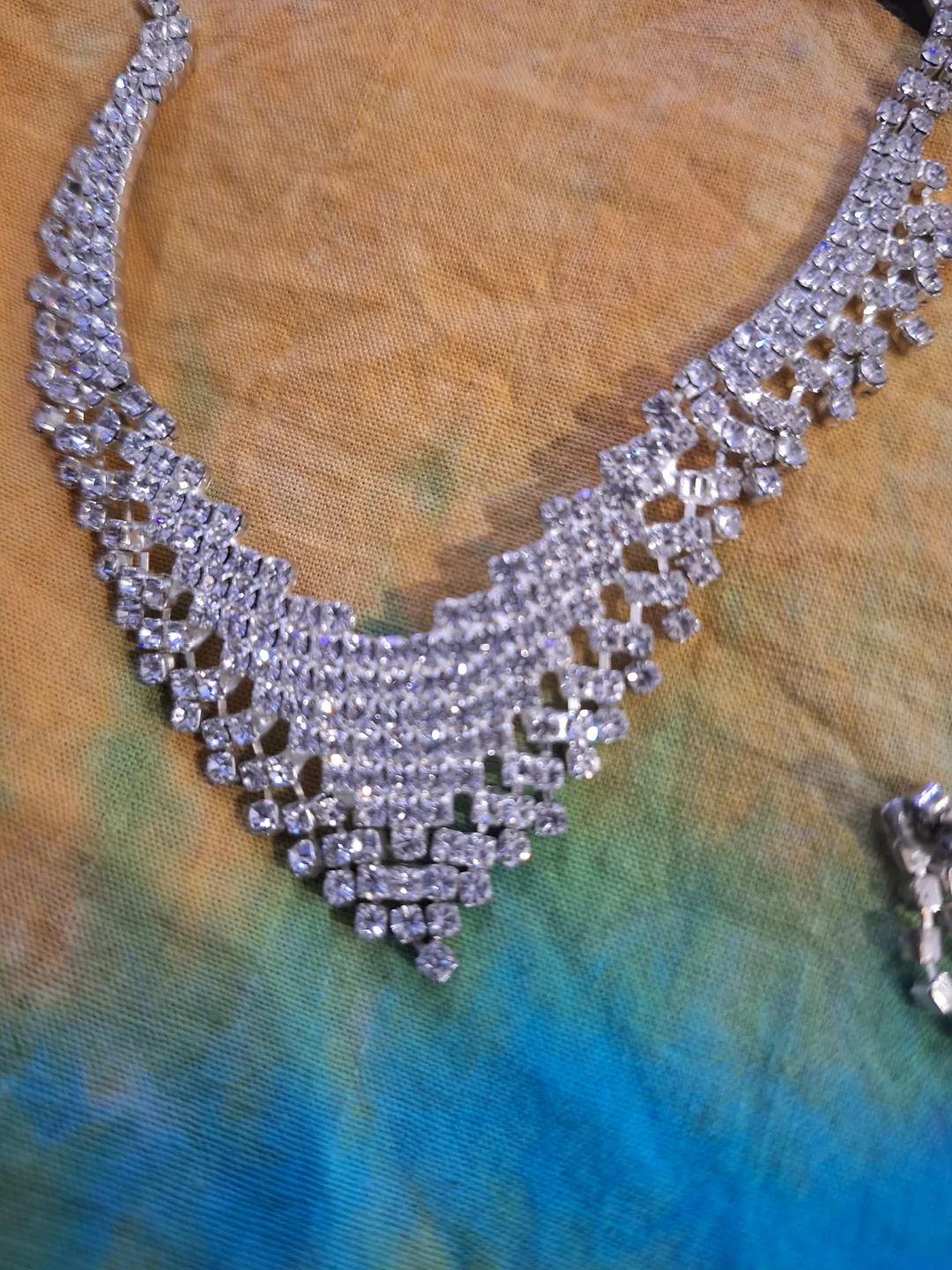 Stunning Crystal Necklace and Earring Set image indicator(4)