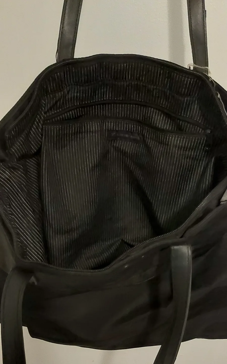 Black tote bag image indicator(2)