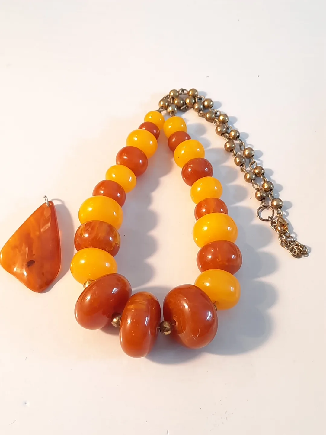 vintage neclase with 2 tone amber.and amber pendant image indicator(2)