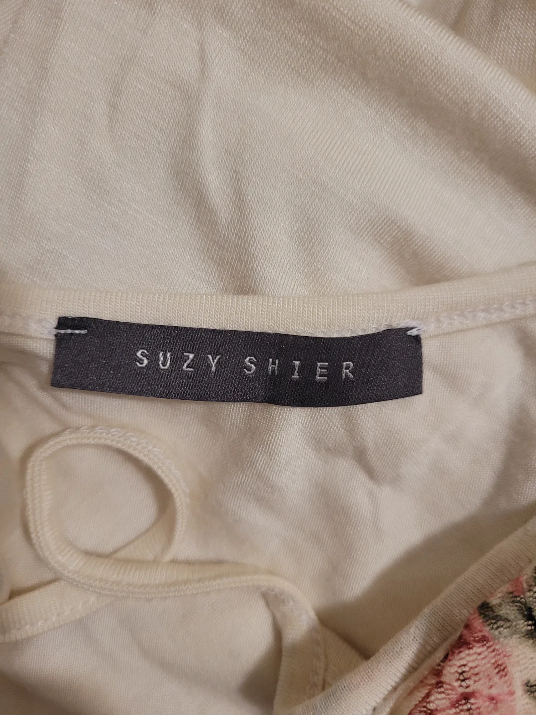 Women's Tops Bundle - 5 Different Styles  see description image indicator(7)