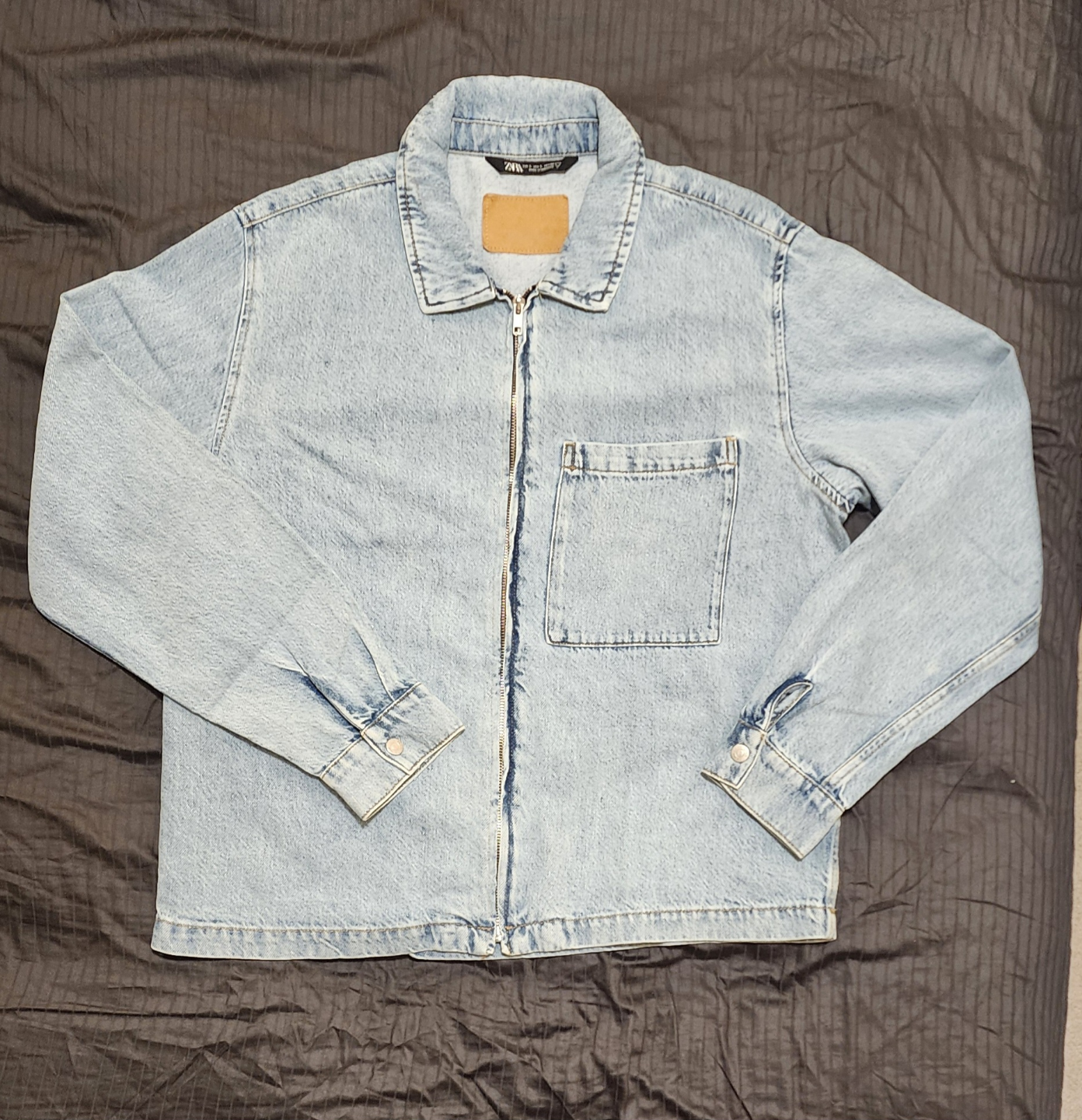 Men's Light Wash Zip-Up Denim Jacket