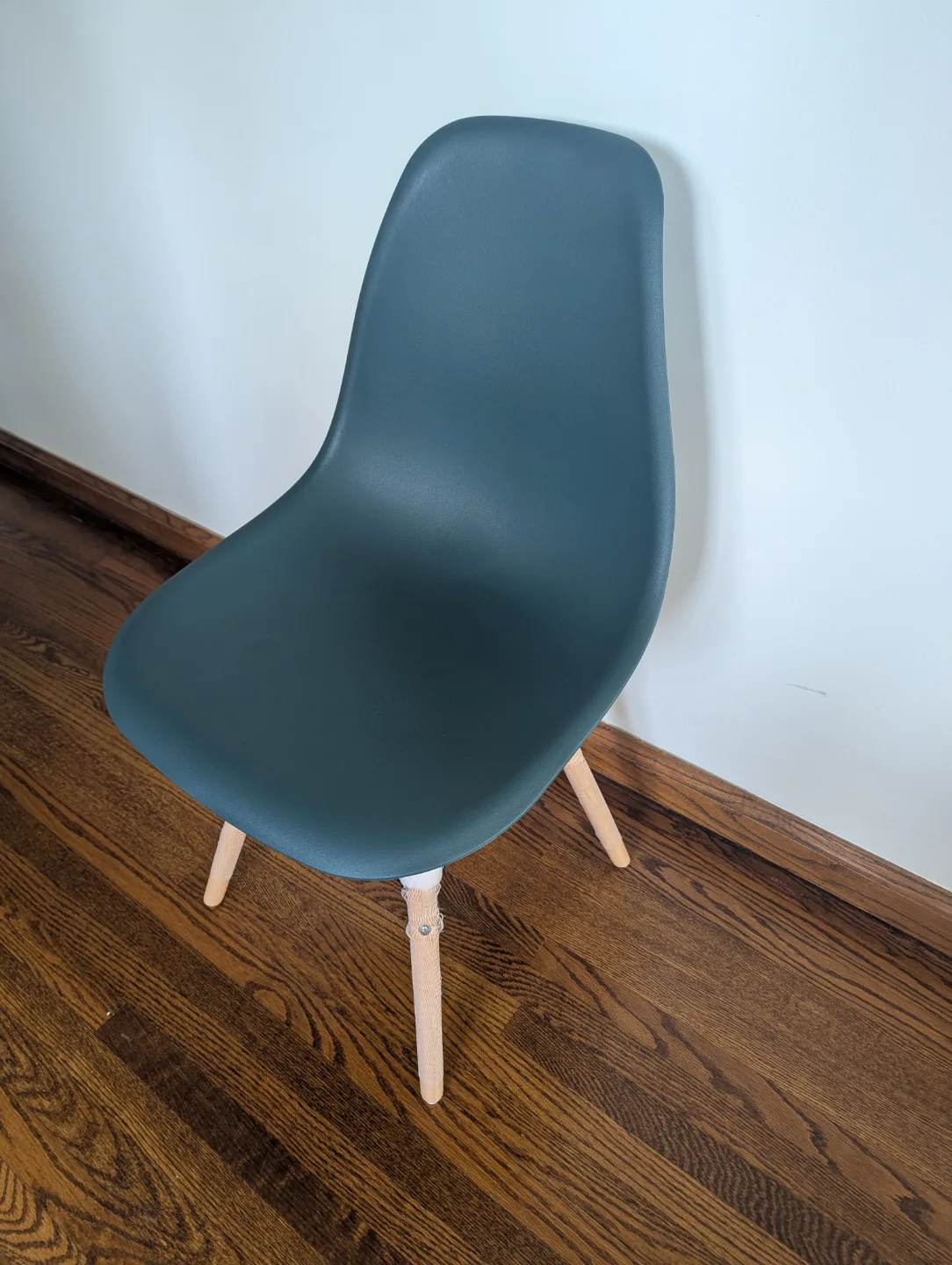 Teal Plastic Chair with Wooden Legs Set of 4 image indicator(4)