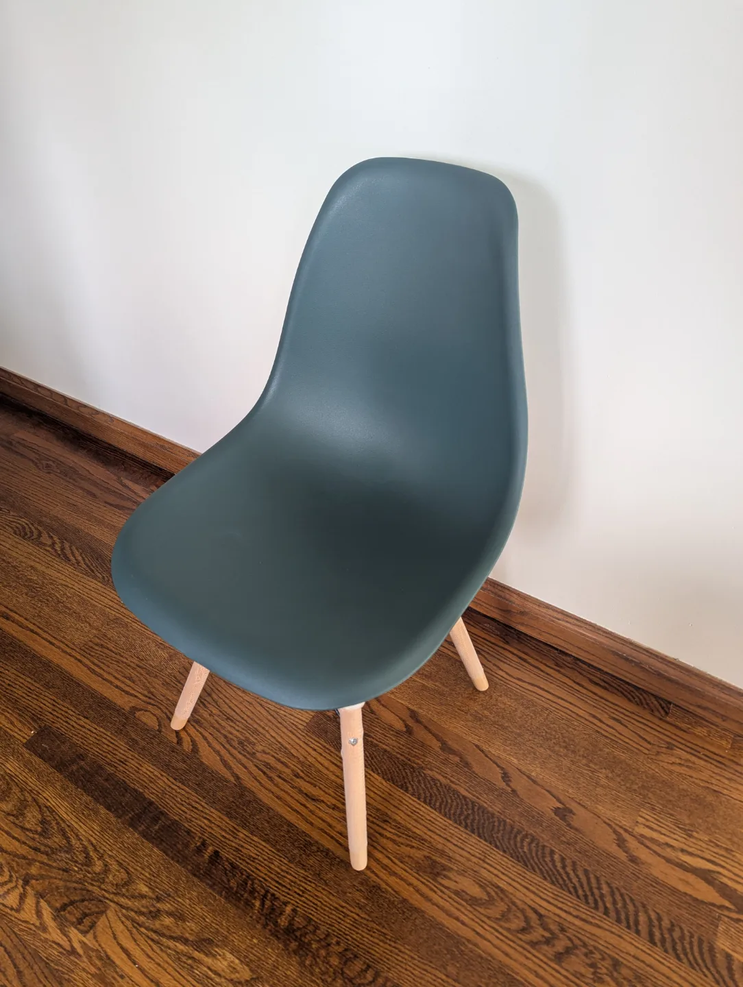 Teal Plastic Chair with Wooden Legs Set of 4 image indicator(8)