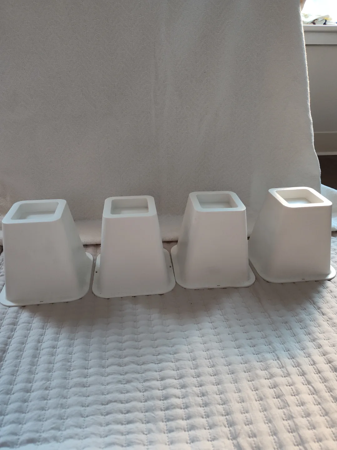 Bed Lifts two different size to set together image indicator(4)