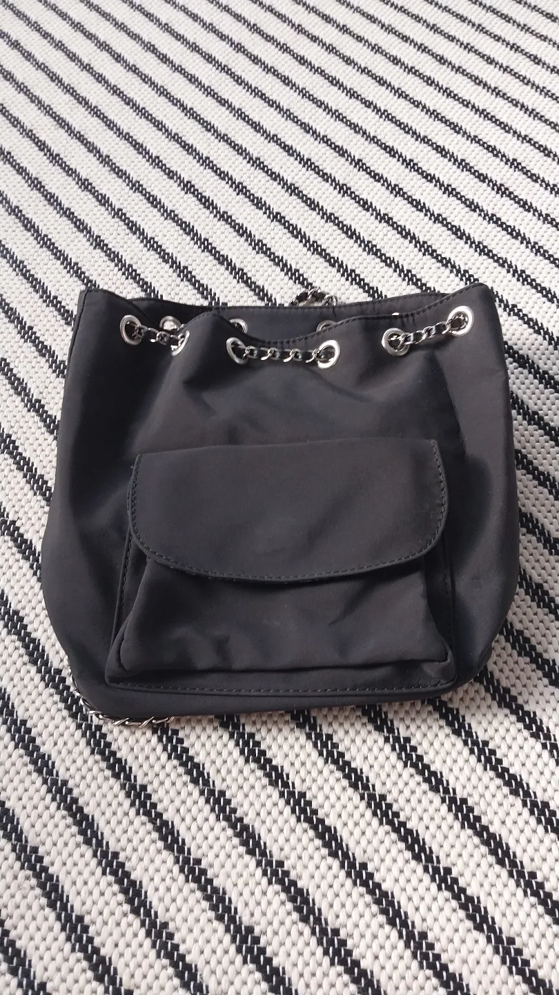 Small black chain bag image indicator(2)